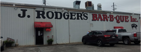 J Rodgers Bbq outside