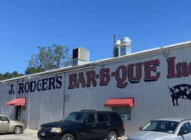 J Rodgers Bbq outside