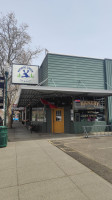 Moose Creek Cafe Bakery inside