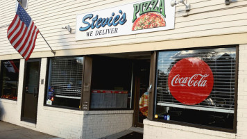 Stevie's Pizza Plymouth food