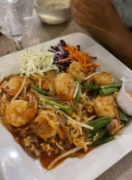 Benjarong Thai Cuisine food