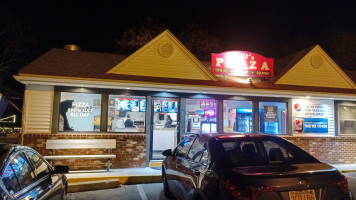 Boli's Pizza outside