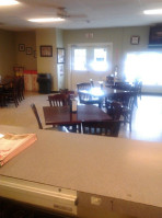 Mendon Nonas Pizza inside