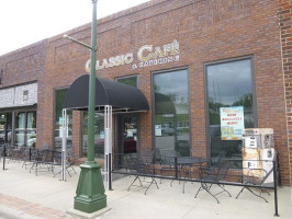 Classic Cafe outside