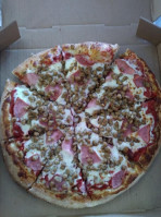 Diamond Plus Pizza food