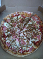 Diamond Plus Pizza food