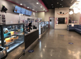 Baskin-robbins inside