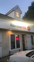 Main Street Pizza outside