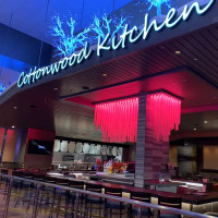 Cottonwood Kitchen outside