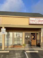 Lotus Thai Cuisine food