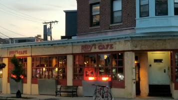 Rudy's Cafe inside