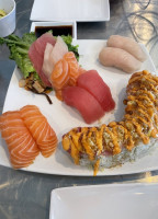 Trapper's Sushi food