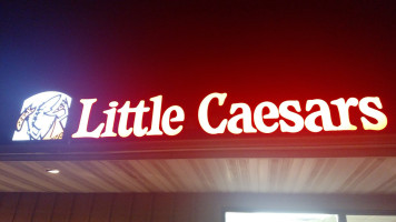 Little Caesars Pizza food