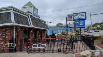 The Curry House outside