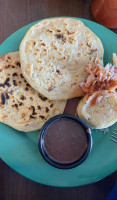 Salvadoreno #3-pupusas food