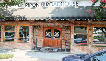 Ripon Roadhouse outside