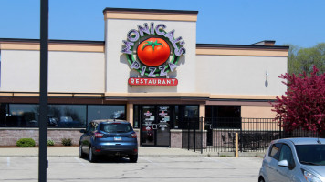 Monical's Pizza Of Watseka food