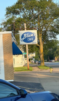 Blue's Cafe outside