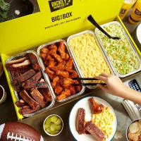 Dickey's Barbecue Pit food