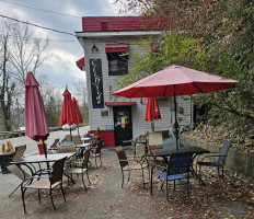 Creekside Diner inside