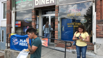 Jenny Lee Country Store inside