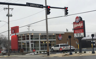 Wendy's Old Fashioned Hamburger outside