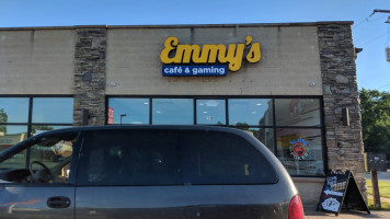 Emmys Cafe Gaming outside