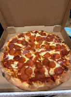 Big Bob's Best Pizza food