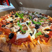 Big Bob's Best Pizza food