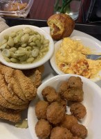 Alma Jean's Southern Kookin food