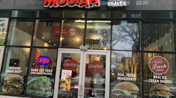 Mooyah Burgers, Fries Shakes food