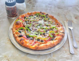 Nucci's Italian Cafe Pizza food