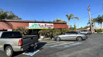 Taqueria La Costa outside