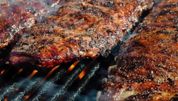 Bandana's -b-q Veteran's Memorial Parkway food