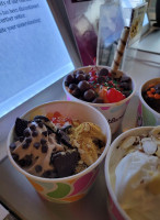 Yogurtland Hayward food