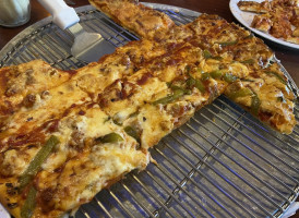 Aurelio's Pizza Of Bourbonnais food