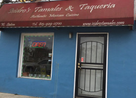 Isidro's Tamales Taqueria food