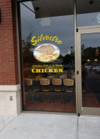 Silvestre Chicken food