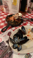 Buca Di Beppo Italian food