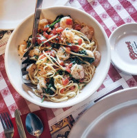 Buca Di Beppo Italian food