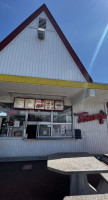 Original Tommy's World Famous Hamburgers outside