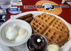 Yosemite Station food