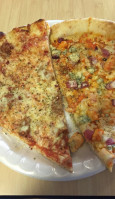 Pino's Pizzeria food