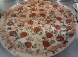 Pino's Pizzeria food