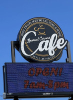 Linwood Corners Cafe outside