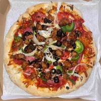 World Class Pizza food