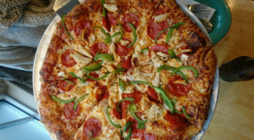 Cheat Mountain Pizza food