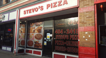 Stevo's Pizza food