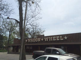 Wagon Wheel outside