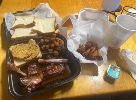 Archibald Woodrow's Bbq food